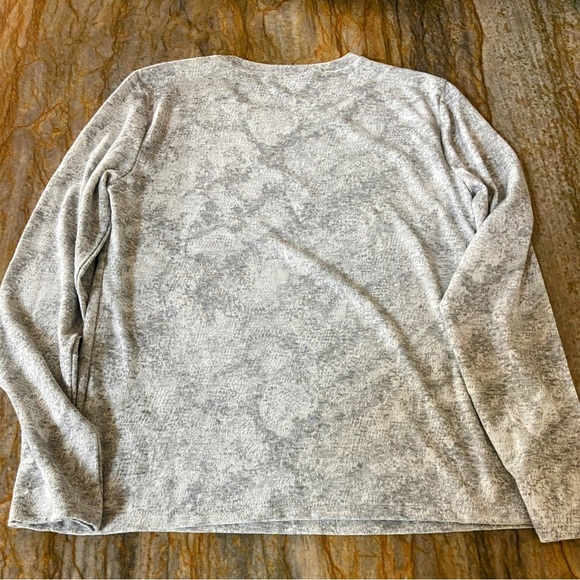 Simply Vera Vera Wang Gray Crewneck Sweater - Picture 5 of 6